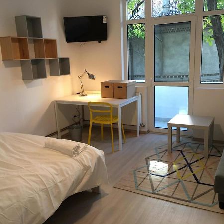 Relaxing Apartment And Great Location Букурещ Екстериор снимка